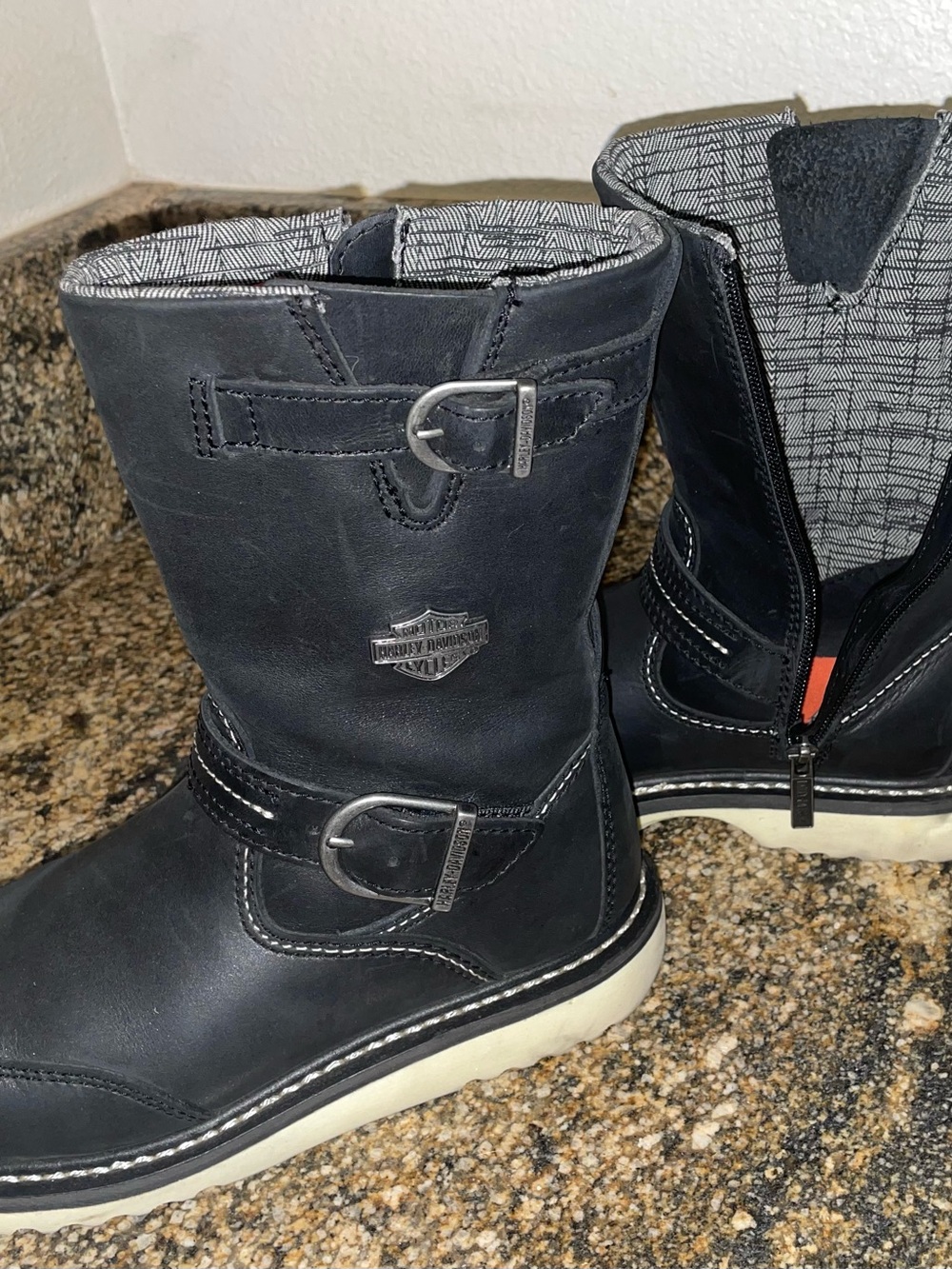 Harley-Davidson Black Leather Rider Boots with White Sole - Picture 4 of 6